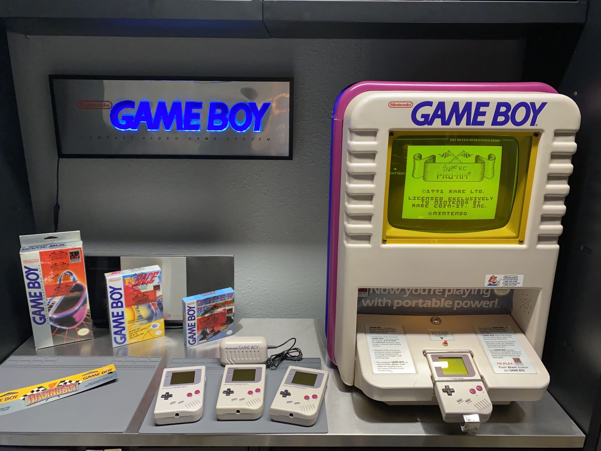 Original gameboy kiosk! Trade for sealed kid icarus or Metroid for NES!