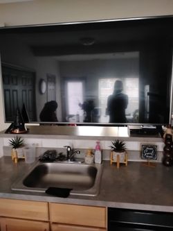 LG 75 inch tv  for 180