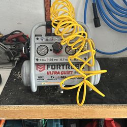 Fortress 1 gallon Air Compressor 