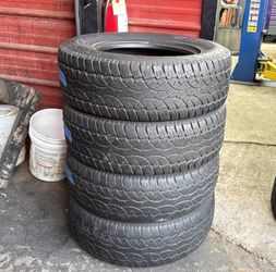 265 65 17 Atturo Trail Blade Set of 4 Used