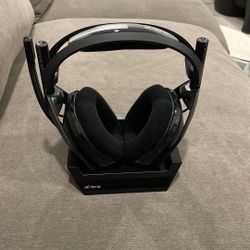 ASTRO Gaming A50 Wireless + Base Station for Xbox One & PC - Black/Gold