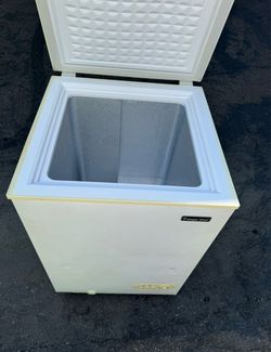 Freezer household deep chest (free local delivery)