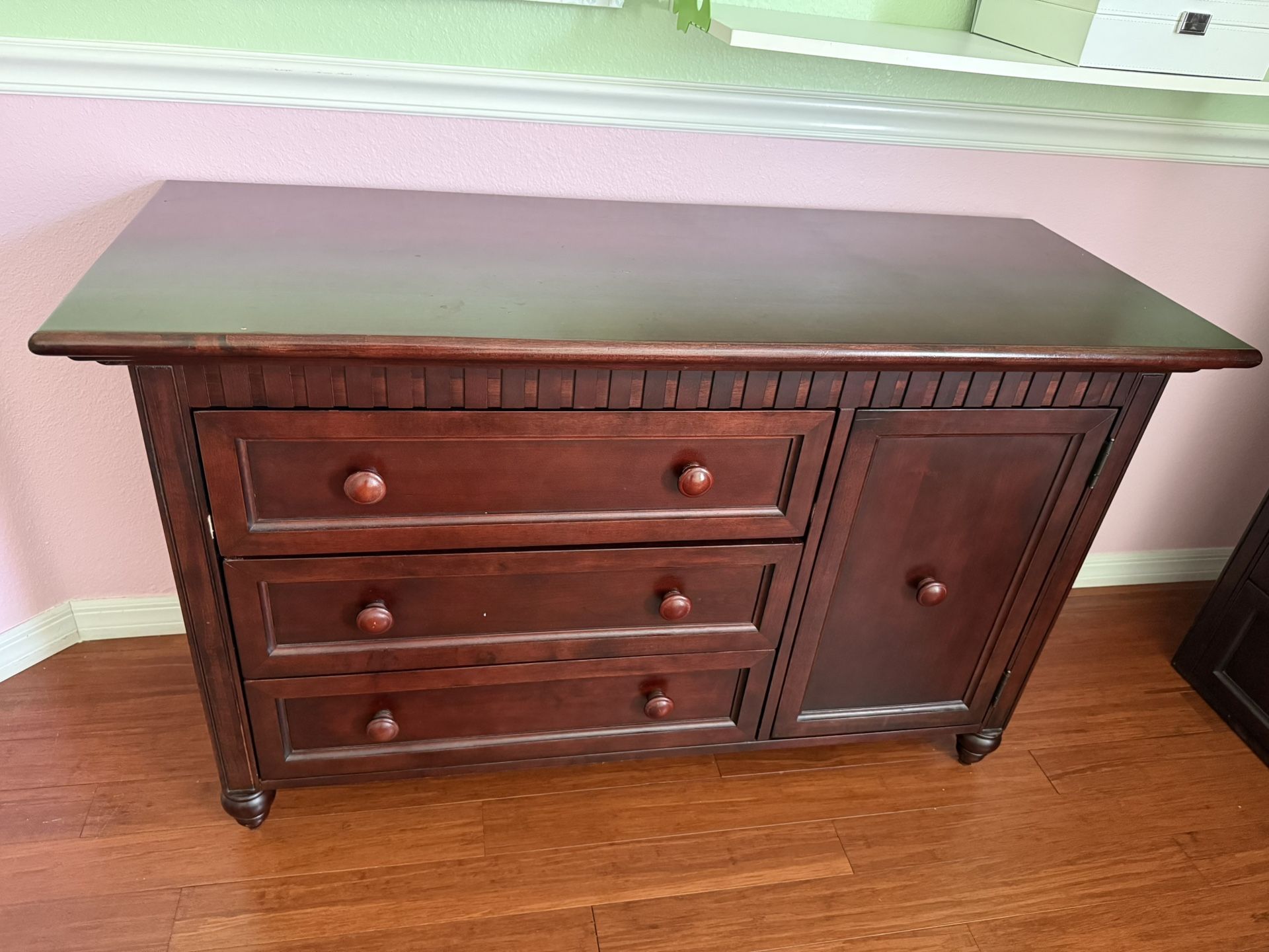 Baby Changing Table And Dresser