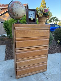 Solid Oak Wood 5 Drawer Dresser Chest of Drawers Furniture Good Condition