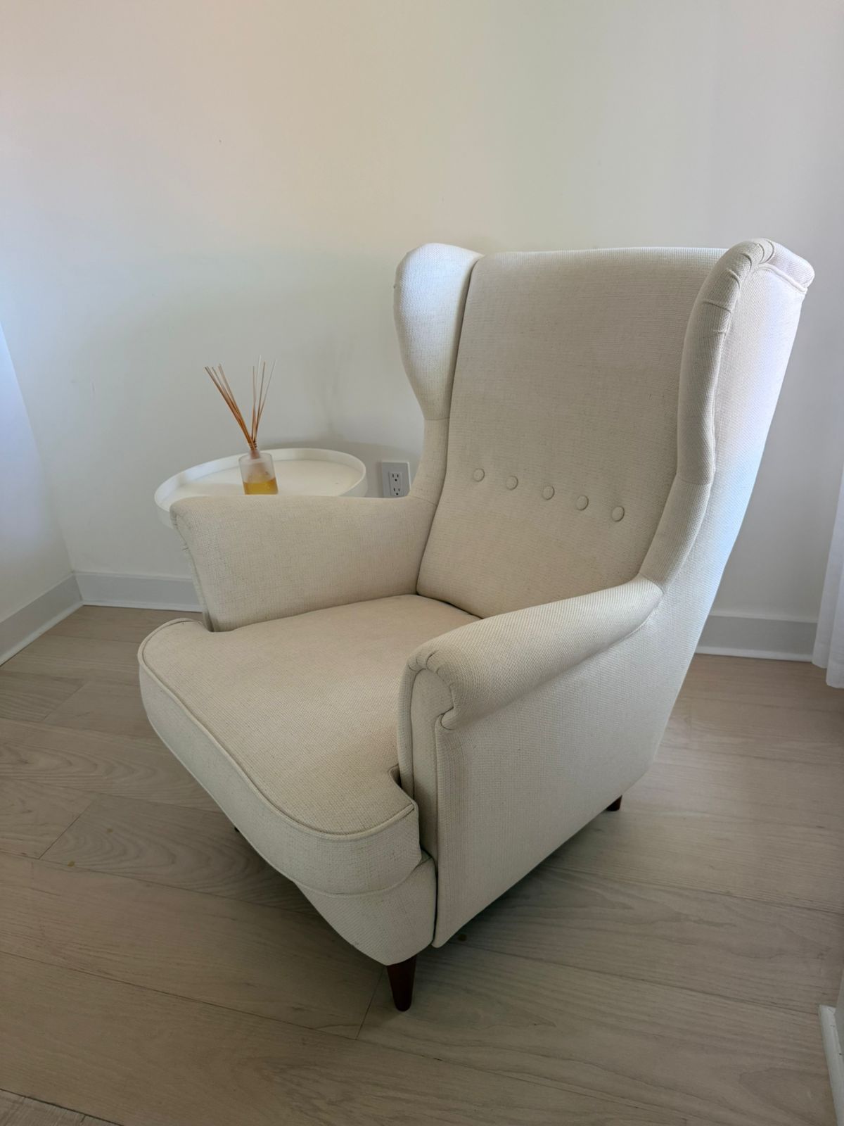 Classic Wingback Armchair – Beige Fabric + Decorative Pillow