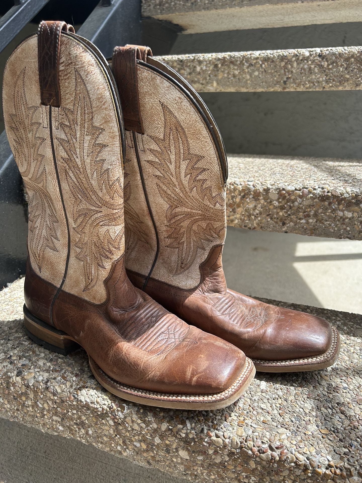 Ariat Men’s Cowboy Boots -NEW
