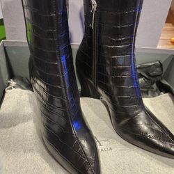 AQUATALIA Boots Size 8