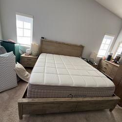 King Size- Dreamcloud premier Used Mattress For Sale 