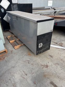 Toolbox for truck