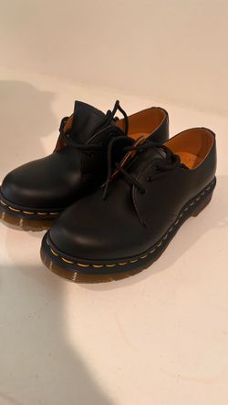 Dr. Martens women's 7