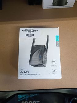 Rockspace AC1200 Dual Band WiFi Repeater