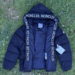 Moncler Montcla Puffer Jacket