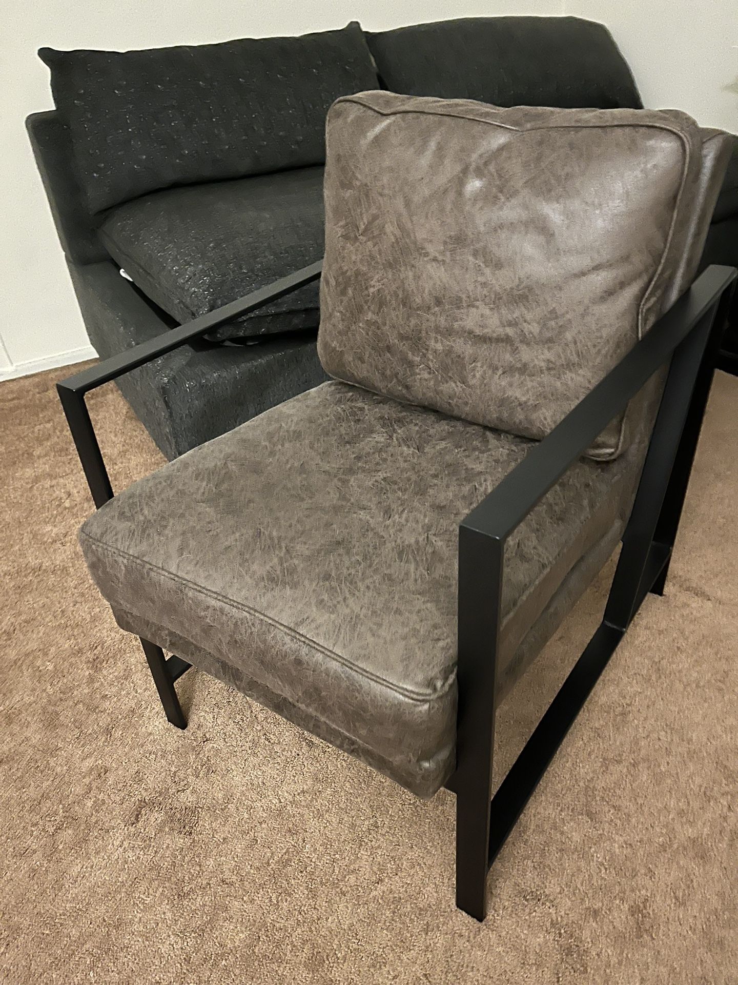 Faux leather Accent Chair