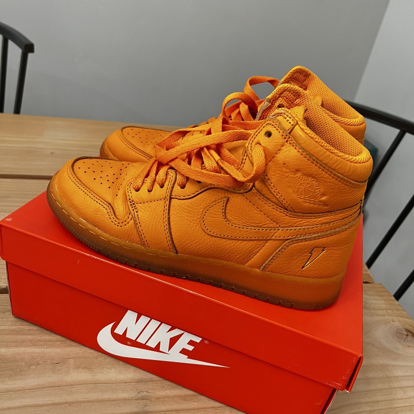 Aj1 gatorade shop orange