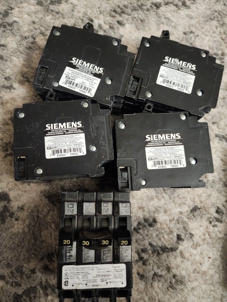 Siemens Triplex 20amp Outer 30 Amp Inner $10