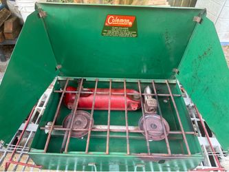 Vintage Coleman 2 Burner White Gas Stove model 425C