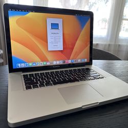 MacBook Pro 15" inch 2011