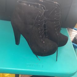 Black Heels  Size 9 