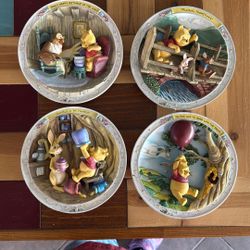 Set Of 4 Winnie The Pooh Disney 3d Plates 