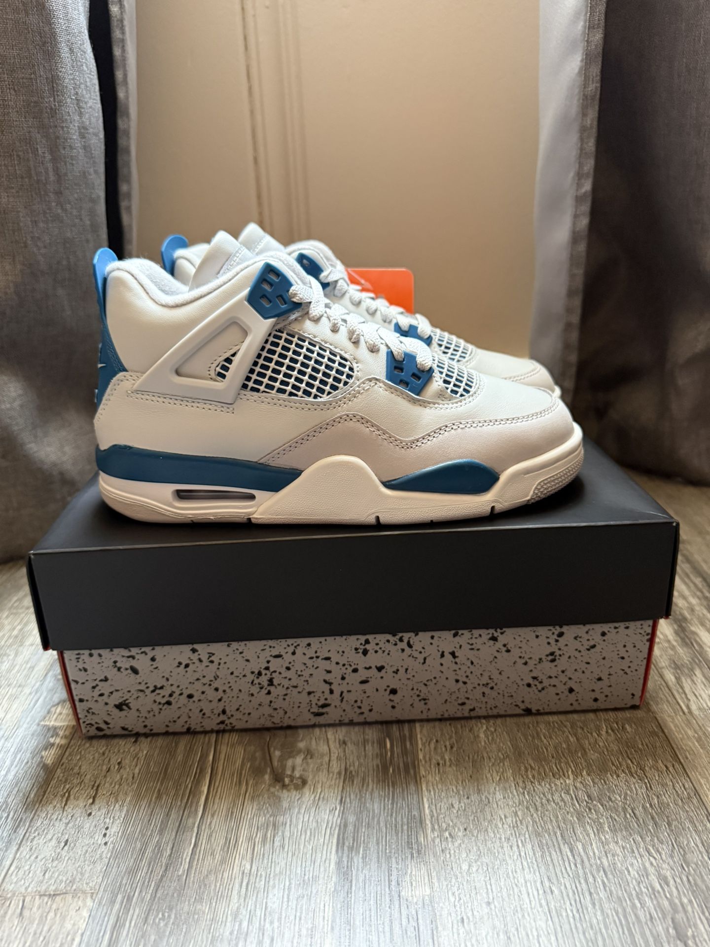Brand New Jordan 4 Military Blue Size 5Y