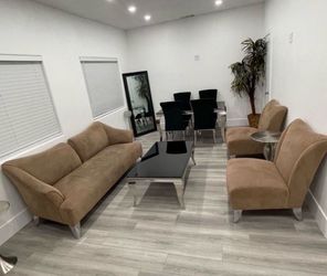 Modern sofa & 2 chairs