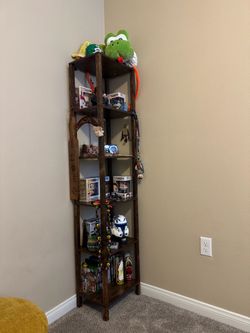 Corner shelf