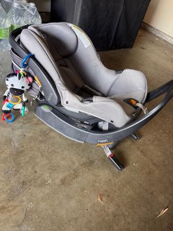 Chicco keyfit35 car seat with base