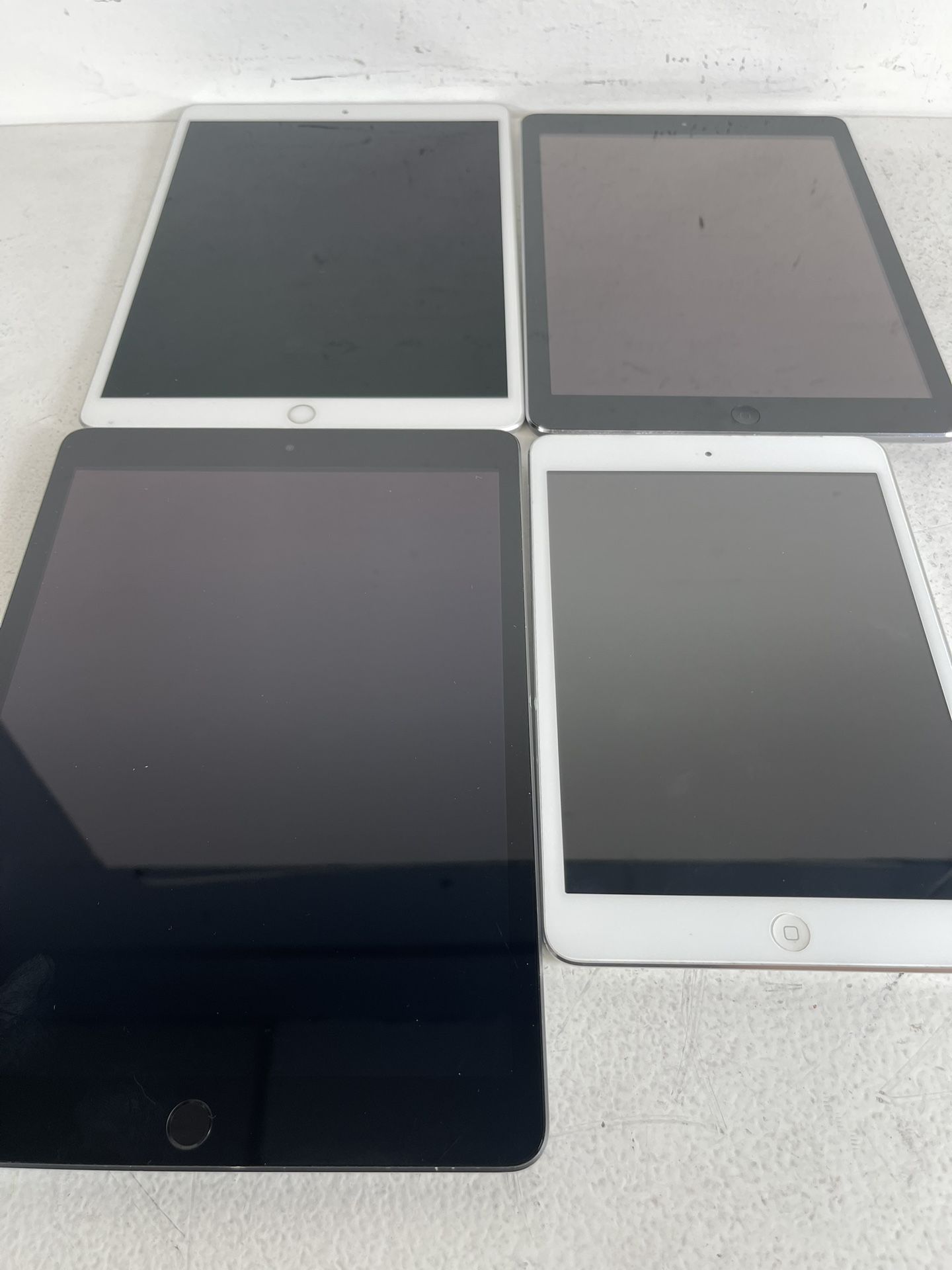 iPad Cloud Lock As Is For Parts Or Repair Total 4 iPads