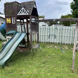 KidKraft Summit View Swing Set