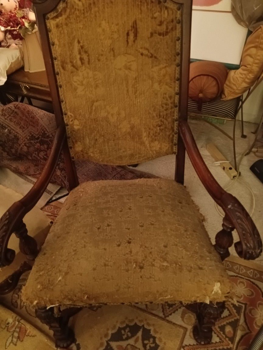 Six Awesome Retro Chairs! A reupholstering Project That Is Worth Taking
