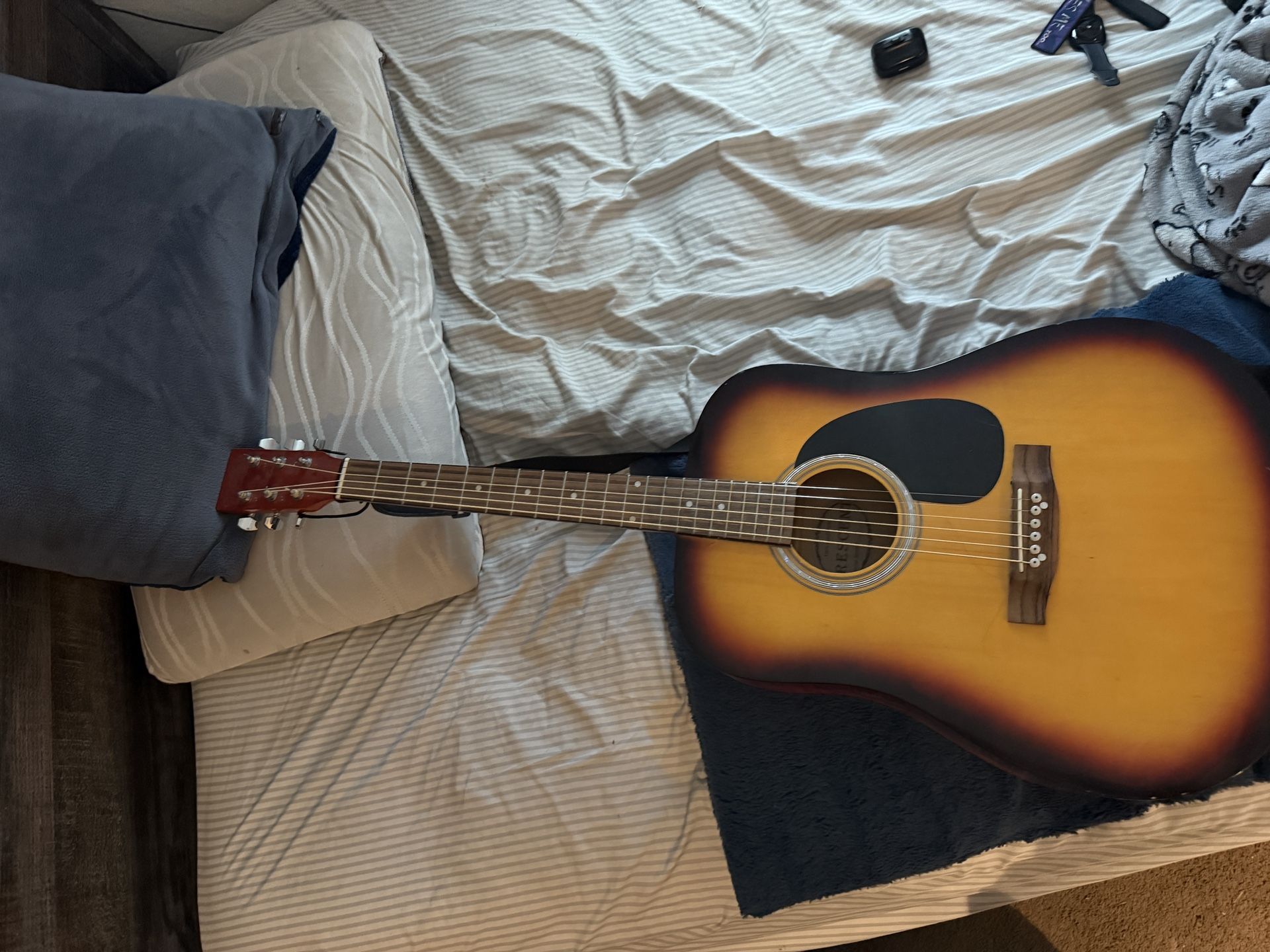 Crescent Guitar