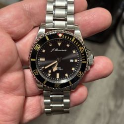 J Brackett Date Quartz Watch Like New In Excellent Condition Keeps Perfect Time 