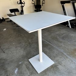 High Top Bar / Dining Table – $30 (Priced to Sell Fast)