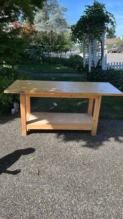 WOOD WORK BENCH