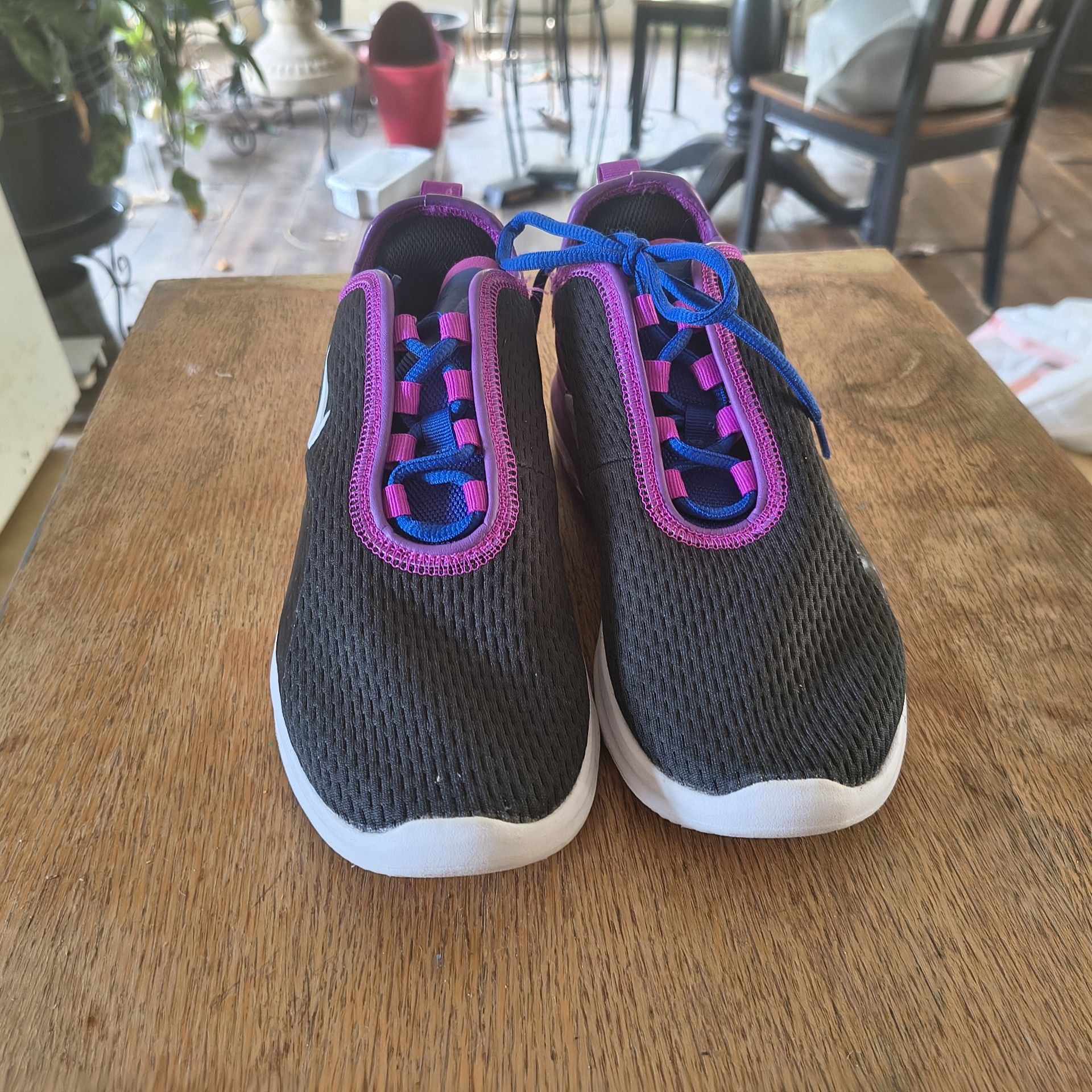 Women's Air Nike Motion2