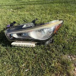 2017 Q50 Driver Side Headlight