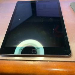 iPad Pro 9.7” 32GB WiFi MLMN2LL/A