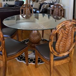 Tommy Bahama Dining Table And 6 Chairs