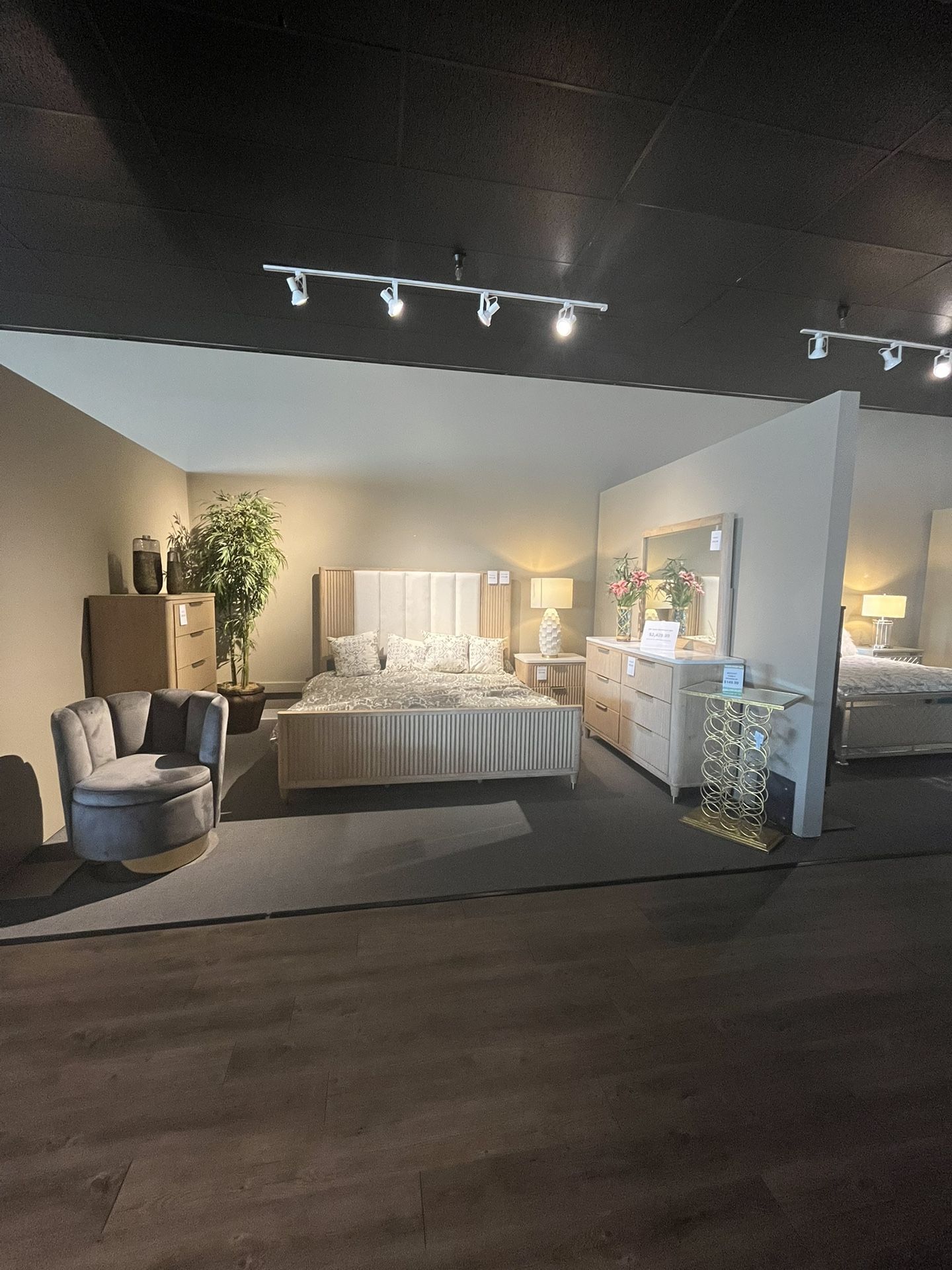 Brown 4PC King Bedroom Set