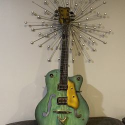 METAL GUITAR WALL DECORATION 