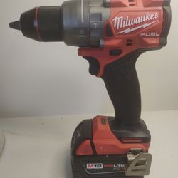 Milwaukee M18 FUEL 1/2" Hammer Drill/Driver 2904-20 W/Battery 