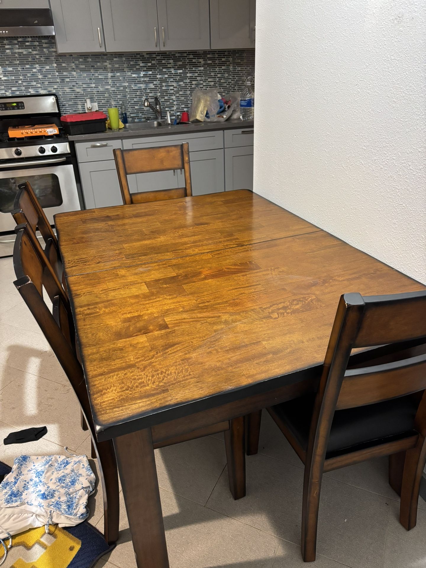Dinning Table