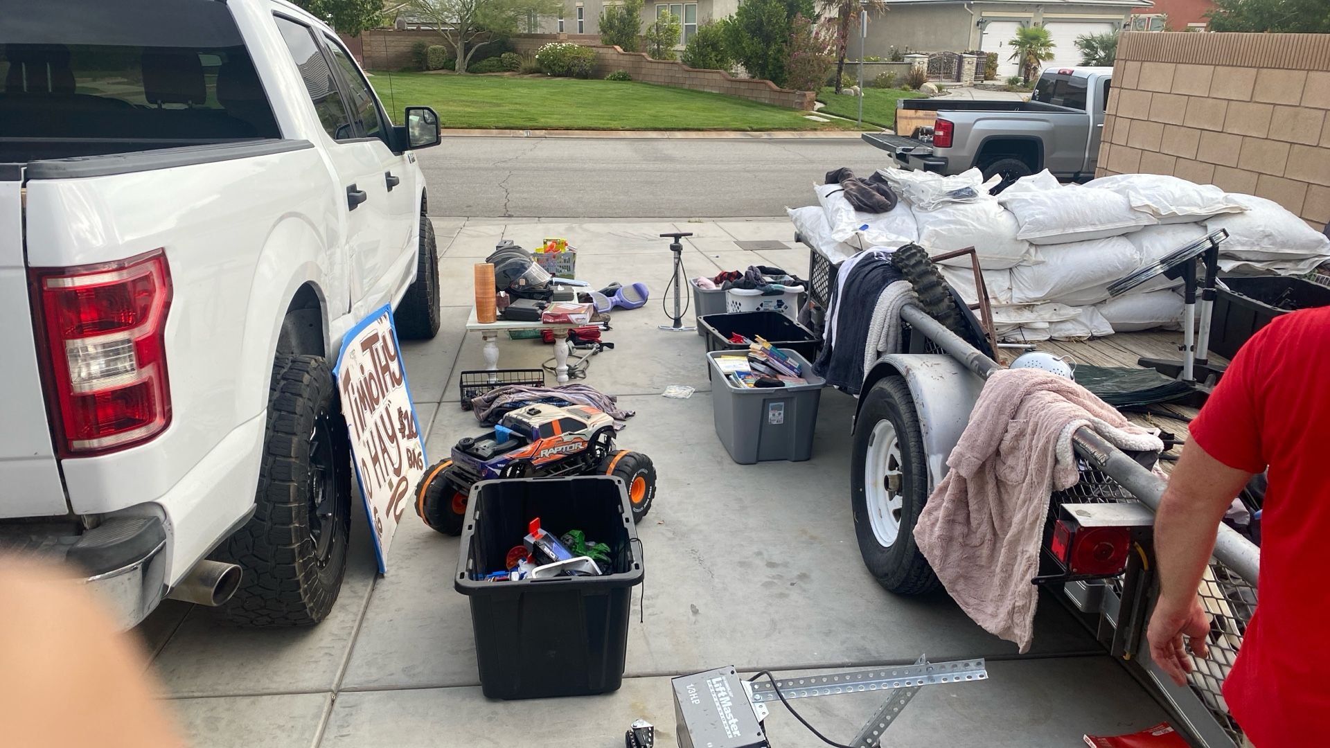 Garage Sale 3054 West Ave M4 93536