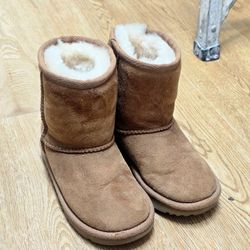 Toddler Ugg Boots Size 10