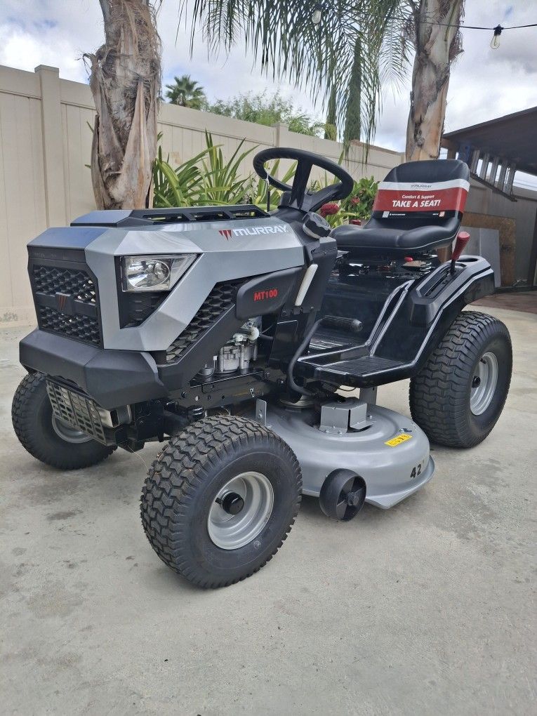 Murray MT100 42 " Riding Lawn Tractor Mower