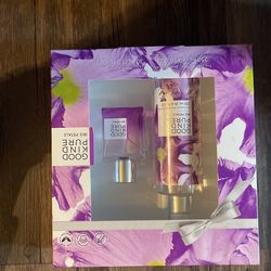 Good Kind pure Iris petals perfume