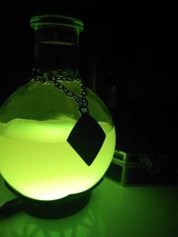 Thinkgeek led potion store desk lamp