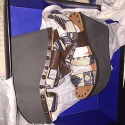 Women's size 7 wedge