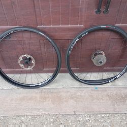 DT Swiss R470db Gravel Wheelset