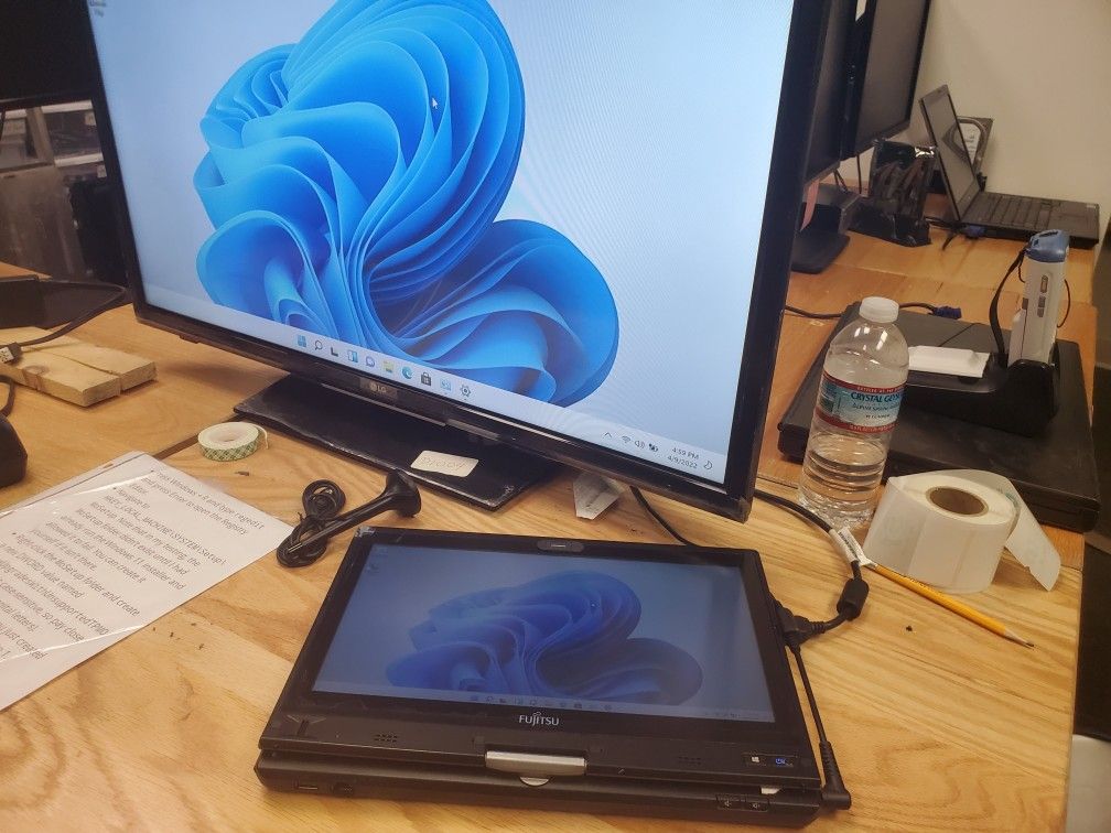 FUJITSU LIFEBOOK LIFEBOOK TABLET T725 WITH WINDOW 11 (INV. D1007N)